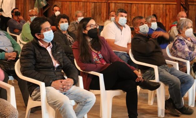 Delegación Presidencial capacitó a dirigentes sociales del sector precordillerano de San Frenando para postular al FONDES