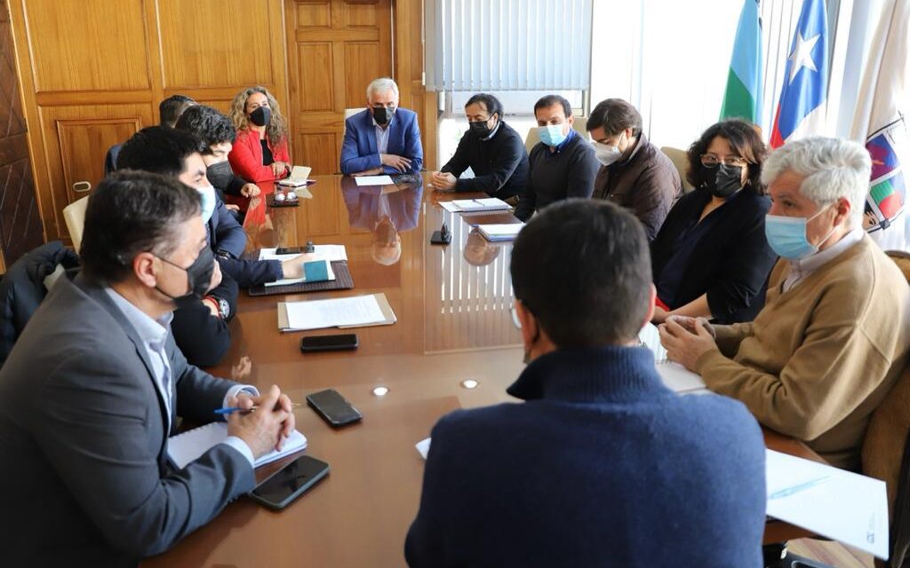 Gobernador lidera mesa multisectorial para agilizar proyecto de alcantarillado en Puente Negro de San Fernando