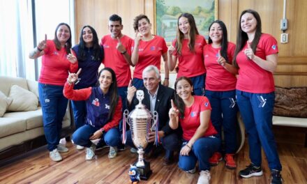 Gobernador Regional recibió a las Campeonas Nacionales de Voleibol