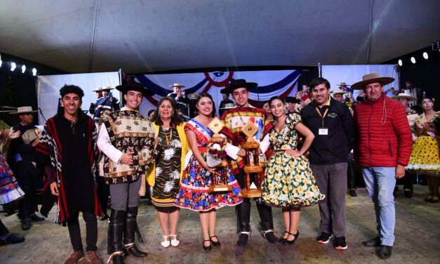 XI Versión: Representante de la Región Metropolitana fueron los ganadores del Campeonato Nacional de Cueca Huasa Jóvenes del Bicentenario.