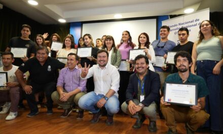 Gobierno Regional y SERCOTEC certificaron a jóvenes emprendedores beneficiarios del Programa Capital Emprende Jóvenes FNDR