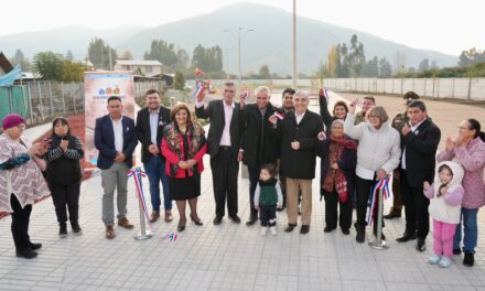 Gobernador Regional inauguró sala de rehabilitación y plaza en Malloa