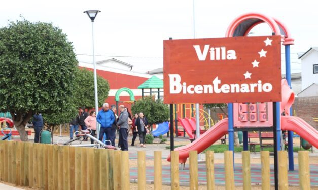 Vecinos de la Villa Bicentenario de Pichilemu mejoran su plaza con recursos aportados por el Gobierno Regional