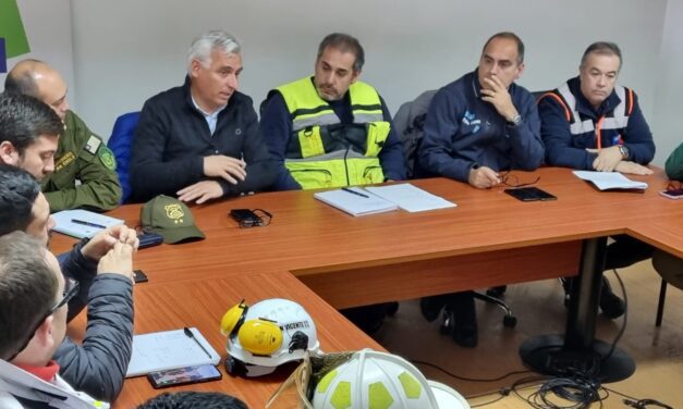 Gobernador Regional y su equipo recorren zonas afectadas por el temporal y se reúnen con autoridades locales para coordinar ayudas