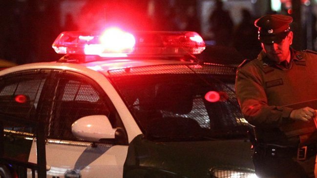 Muere delincuente atropellado por bus de Red tras intentar asaltar a peatones: Se escondía debajo de la micro