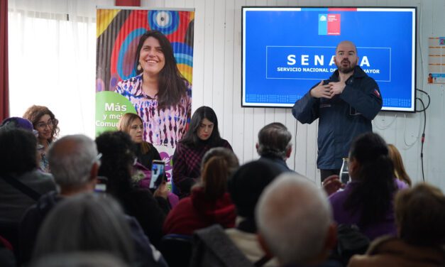 Ministro de Desarrollo Social y Familia encabezó conversatorios con personas mayores en San Fernando y Rancagua