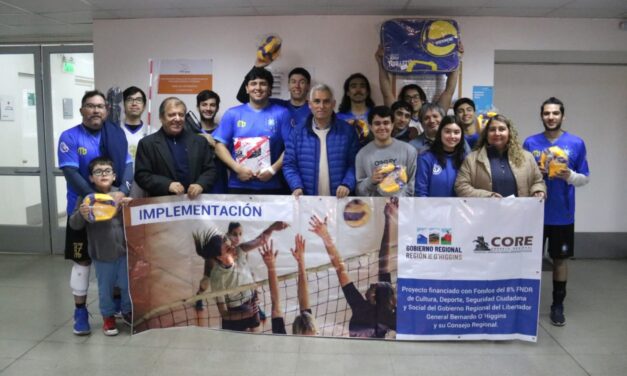 Gobernador Regional entrega implementación y equipamiento deportivo a clubes de Voleibol de O’Higgins