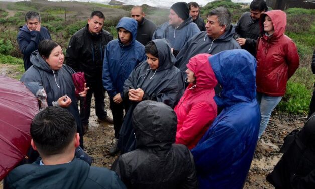 Acceso a playas: Ministra Toro fiscaliza sector de la Vega de Pupuya y asegura que el gobierno garantizará derechos de pescadores y algueros