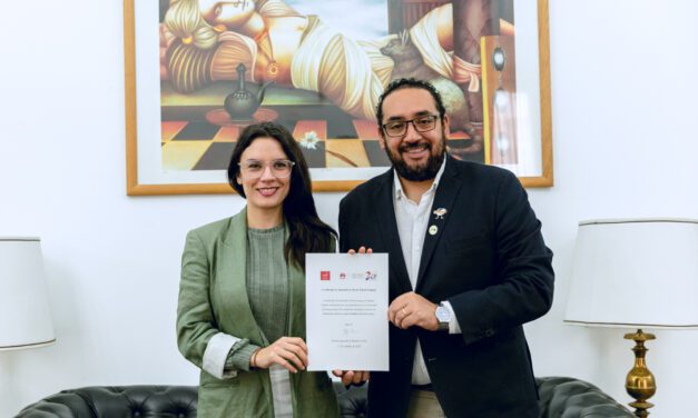 Becas Huawei: Ministra Vallejo y ministro Cataldo se reunieron para trabajar en la implementación del beneficio que busca destacar a jóvenes talentos chilenos