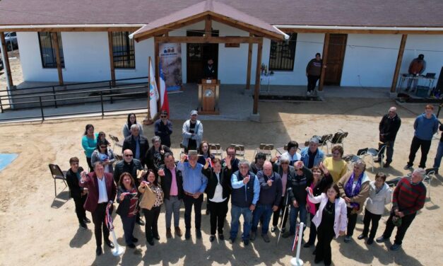 Gobernador Regional inaugura junto a comunidad Sede Social en el sector rural de Ucúquer en Litueche