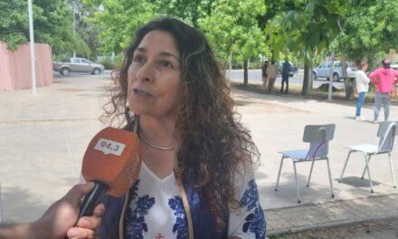 La concejala Rossana González asiste a vecinos con discapacidad para que ejerzan su derecho a voto