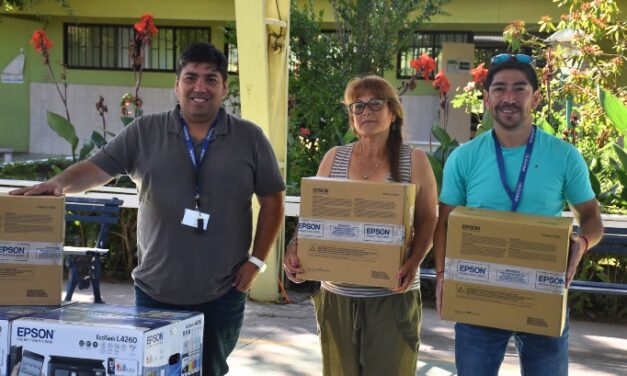 Entrega de material tecnológico para Establecimientos Educativos de Nancagua, Placilla, Chimbarongo y San Fernando
