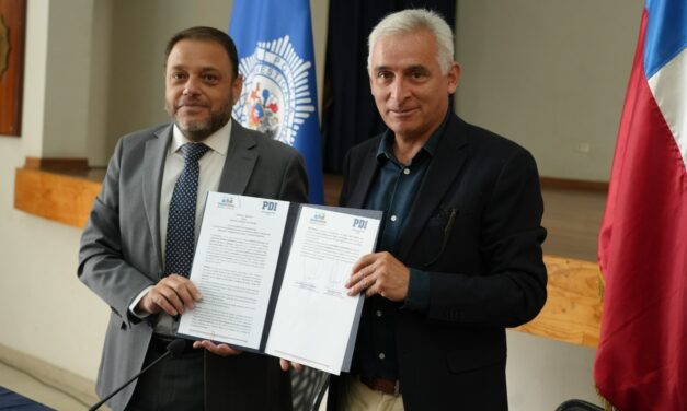 Gobernador Regional sella convenio con la PDI para adquirir un vehículo para la Brigada de Homicidios y otro para transportar canes de Antinarcóticos
