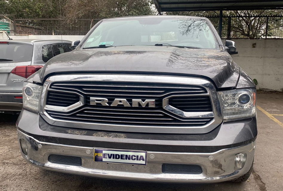 PDI recuperó camioneta robada a padres de jugador colocolino