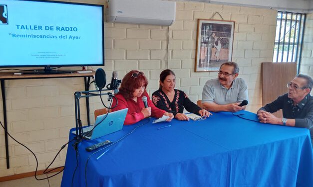 Adultos mayores de la comuna de Codegua se capacitaron en taller de Radio