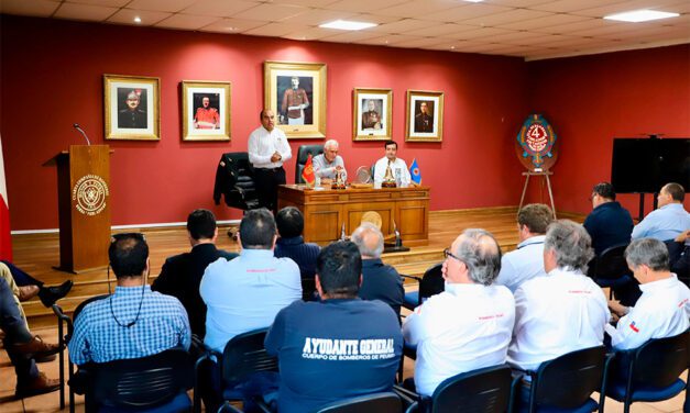 Gobernador Regional se reunió con los 33 cuerpos de Bomberos de O’Higgins para agilizar proyectos de material mayor