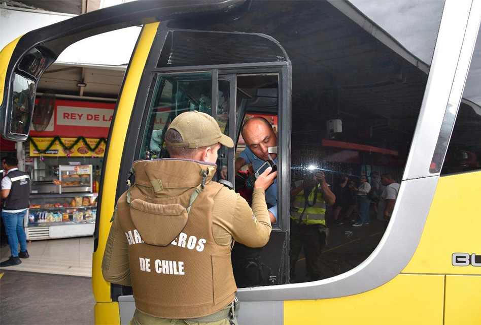 En las rutas y terminales de buses: Carabineros intensificará las fiscalizaciones por celebración de Año Nuevo 2025