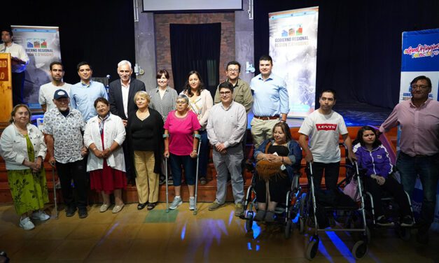 Personas con discapacidad de Colchagua y Cardenal Caro reciben ayudas técnicas financiadas por el Gobierno Regional