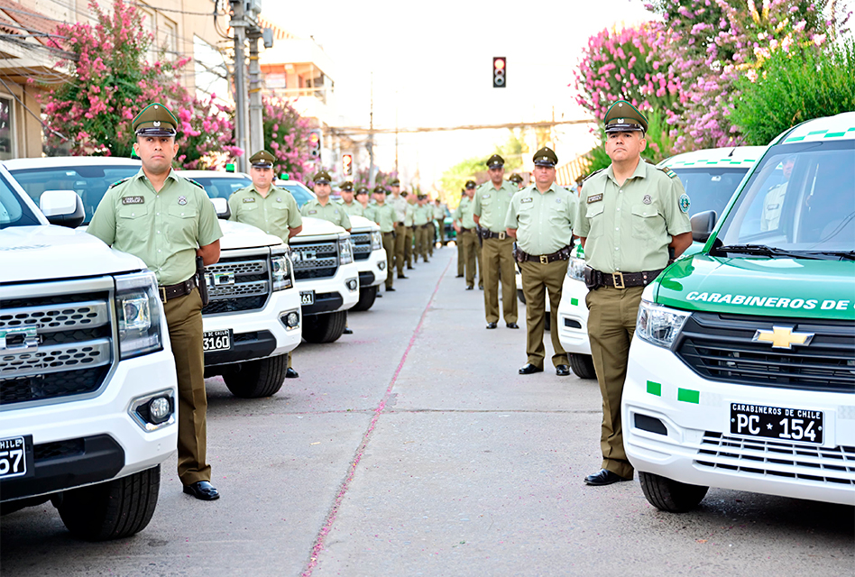 Carabineros recibe nuevos vehículos para reforzar la seguridad