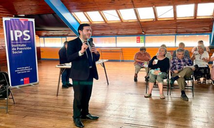 Autoridades del sector Trabajo participan en foro con adultos mayores con temática previsional en plena tramitación de la Reforma de Pensiones