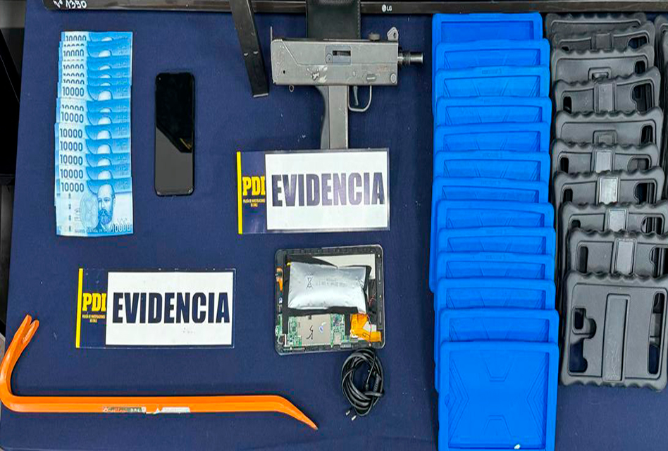 PDI esclarece robo a escuela de Quinta de Tilcoco, y marco del mismo caso, incauta una subametralladora en Ñuñoa