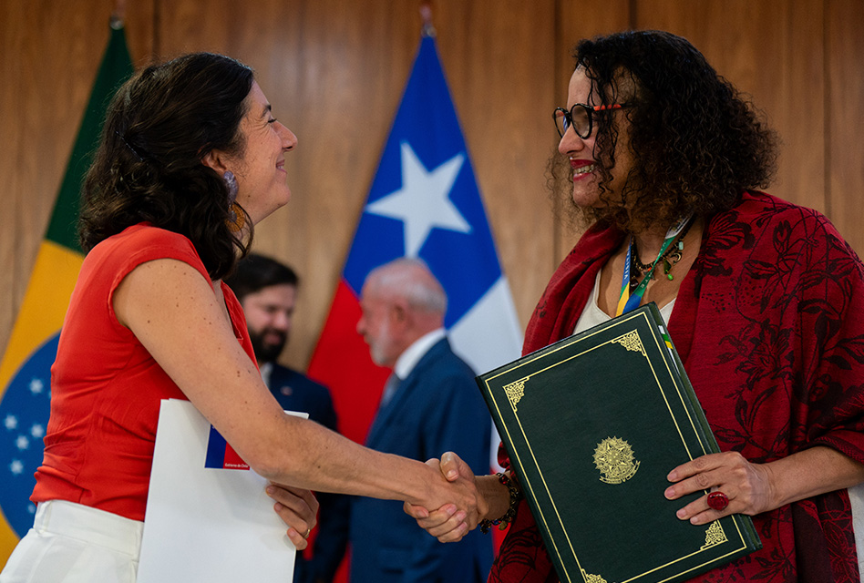 Brasil se integra a Latam GPT: ministra Aisén Etcheverry firma acuerdo en Gira Presidencial