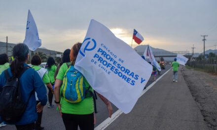 Por todo chile se moviliza este jueves 15 de mayo el profesorado en demanda por la urgente tramitación de su agenda corta.