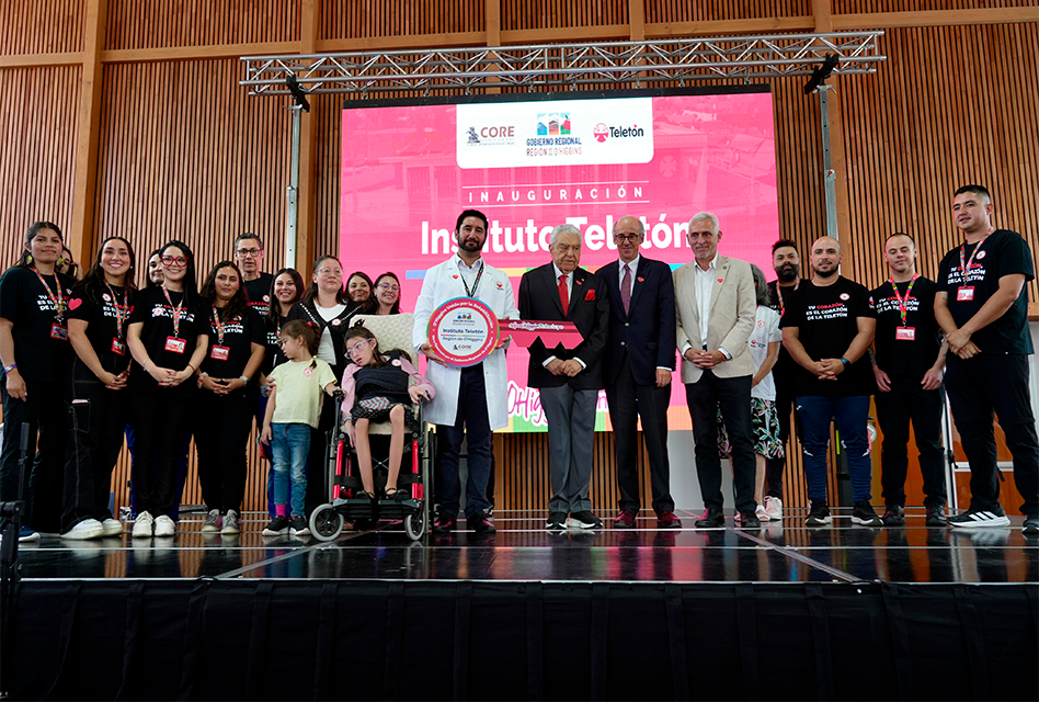 Gobierno Regional inaugura y entrega oficialmente las llaves del nuevo instituto a Teletón