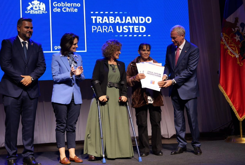 131 familias de la Región de O’Higgins recibieron sus títulos de dominio